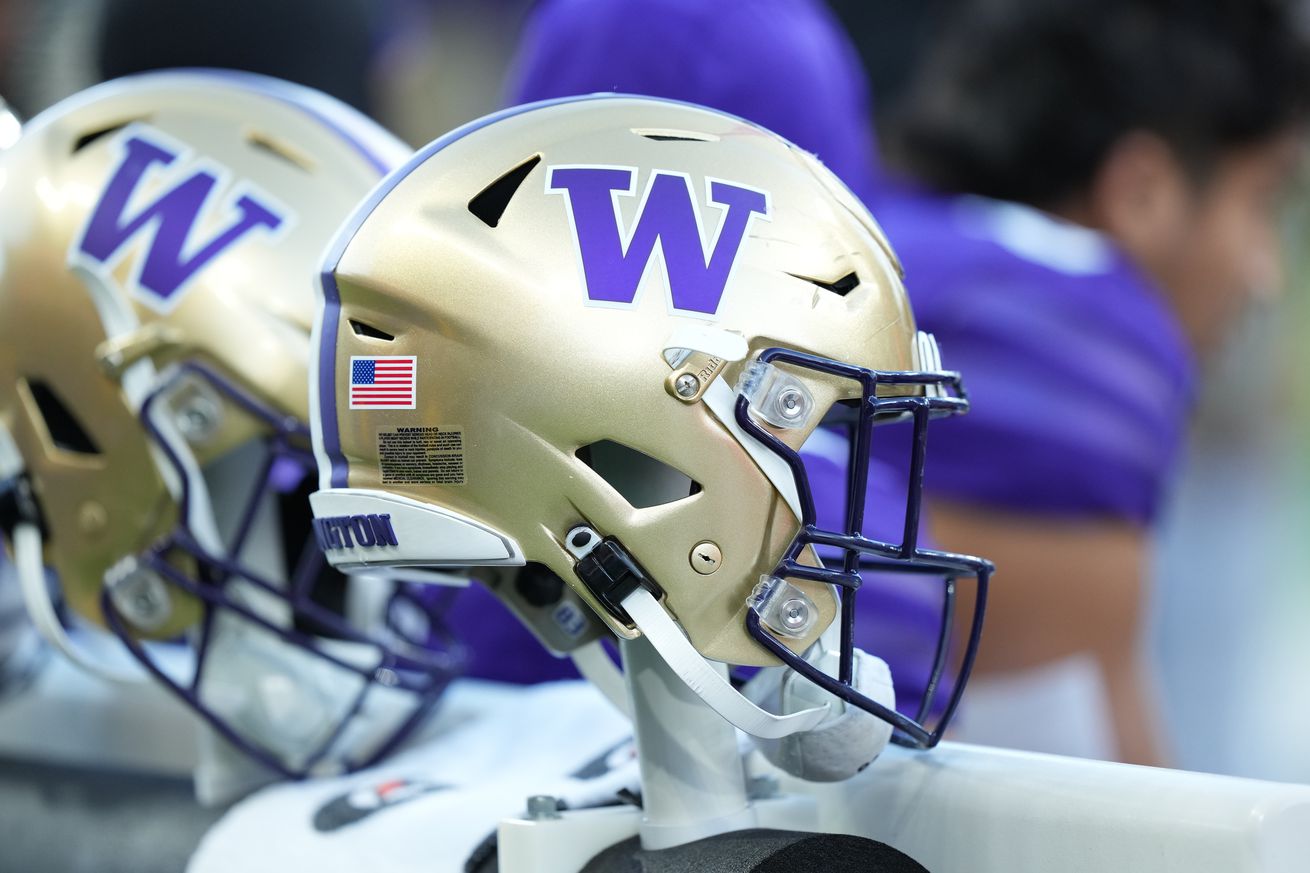 COLLEGE FOOTBALL: NOV 25 Washington State at Washington