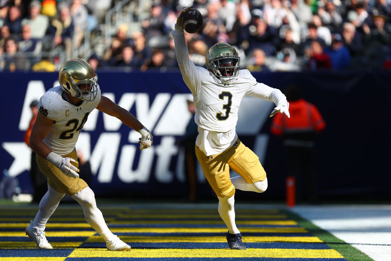 Notre Dame v Navy