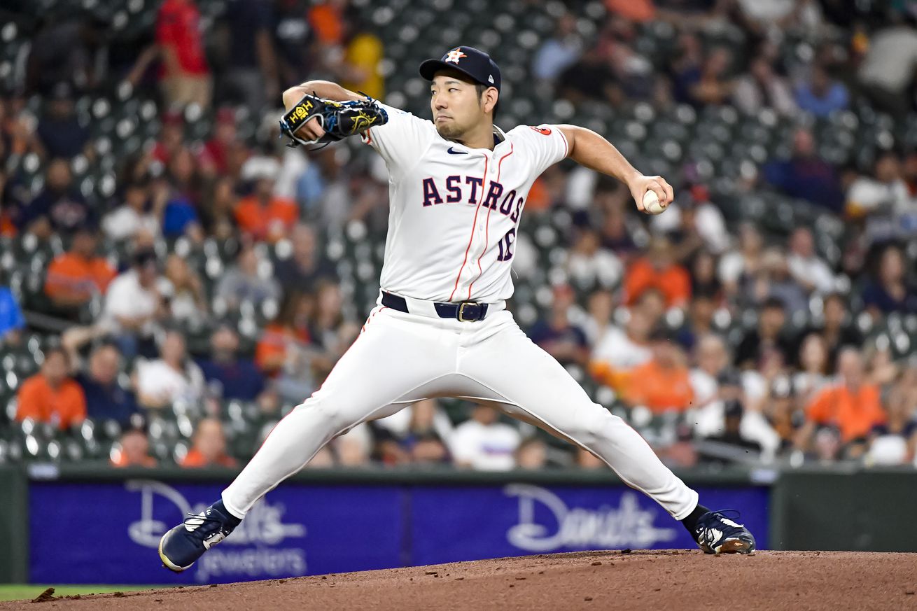 Los Angeles Angels v Houston Astros