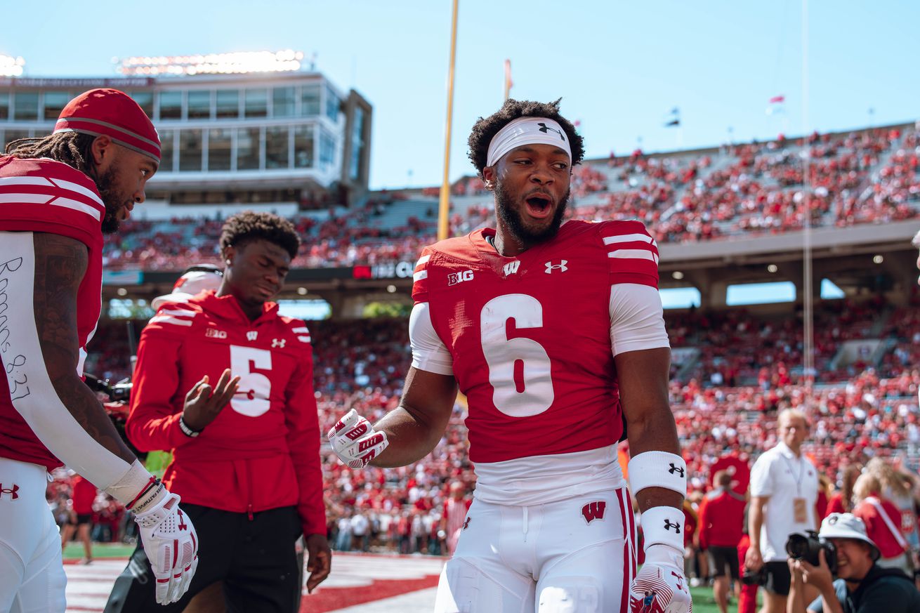 Wisconsin Badgers Vs. South Dakota Coyotes