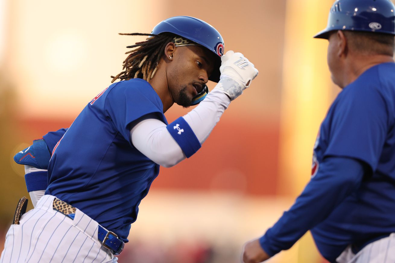 Los Angeles Angels v. Chicago Cubs